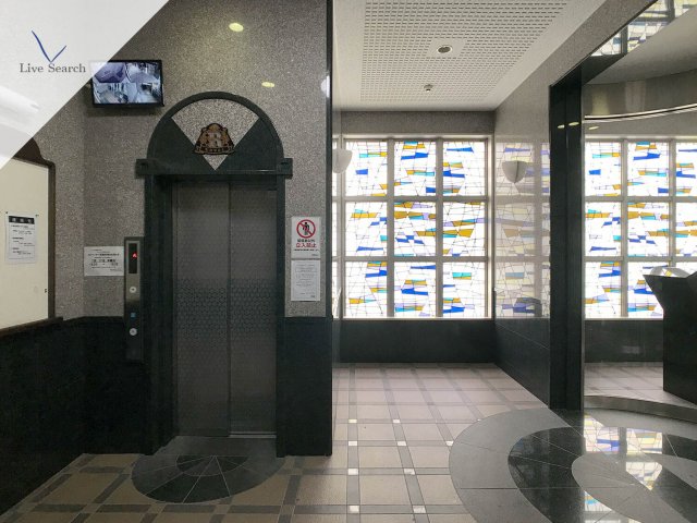 ロビー　建物の内部です