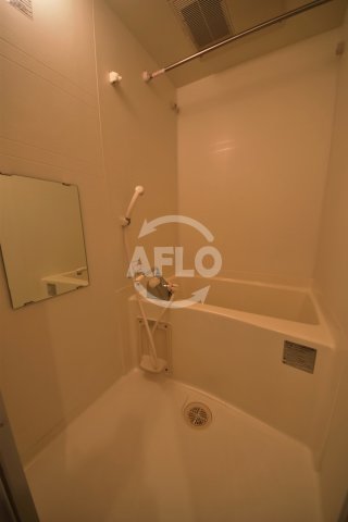 バス・シャワールーム　サムティ阿波座Lusso　風呂