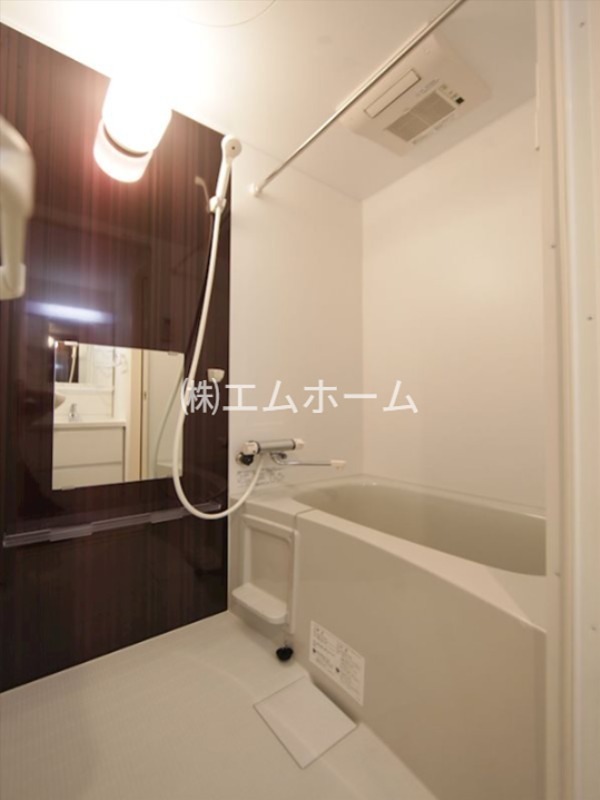 バス・シャワールーム　バスルーム　浴室暖房乾燥機付き