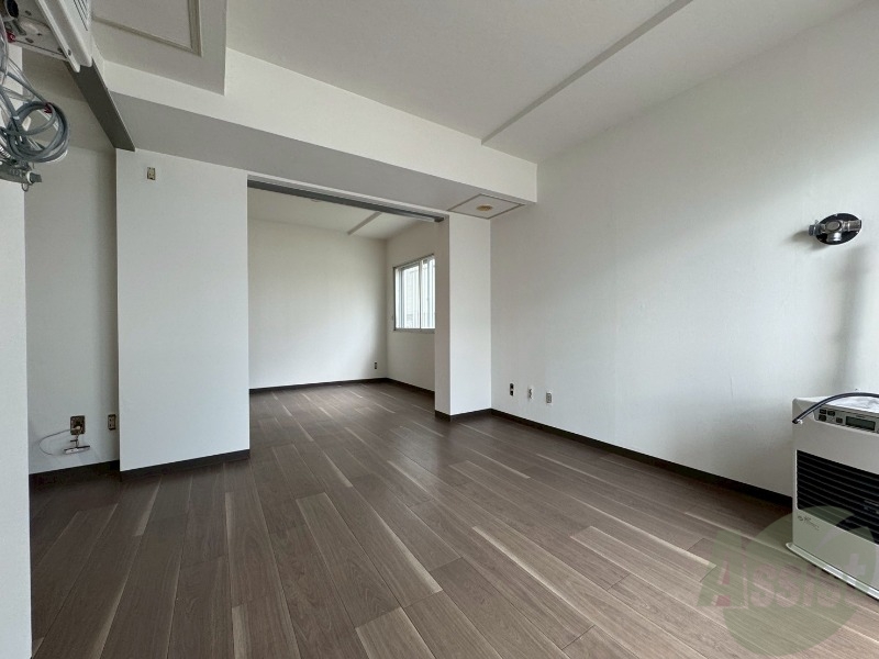 居室・リビング　広くてキレイなお部屋が広がっていて、充実した生活が送れそう。