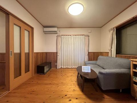 居室・リビング　室内