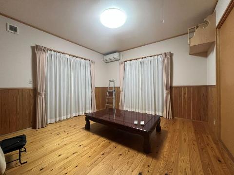 居室・リビング　室内