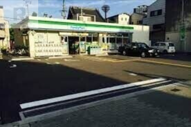 コンビニ　ファミリーマート本田みなと通店（コンビニ）まで498m