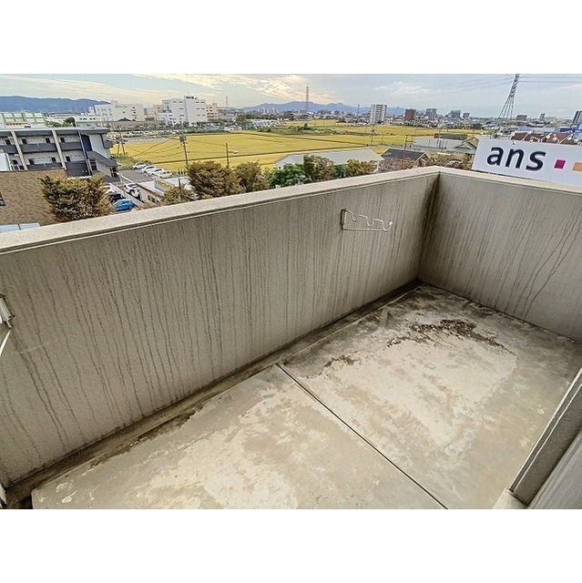 バルコニー　南向きで日当たり良好です！