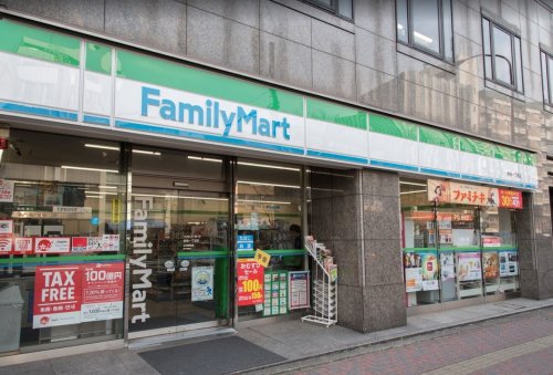 コンビニ　ファミリーマート 巣鴨一丁目店（コンビニ）まで105m