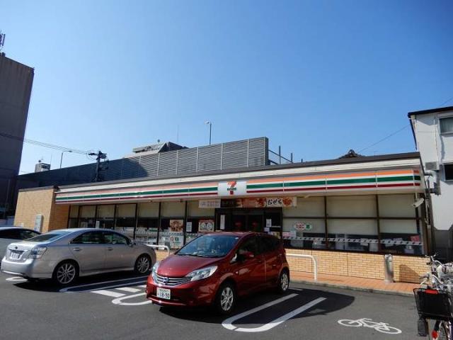 コンビニ　セブンイレブン鹿児島西田２丁目店（コンビニ）まで356m