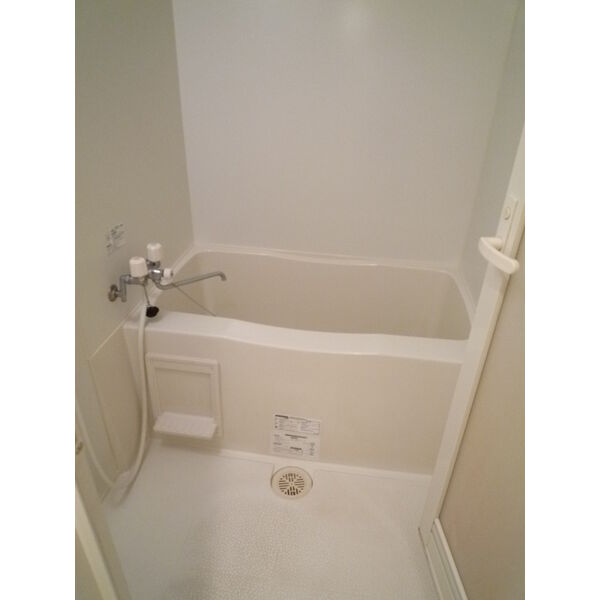 バス・シャワールーム　ゆったり過ごせるお風呂です