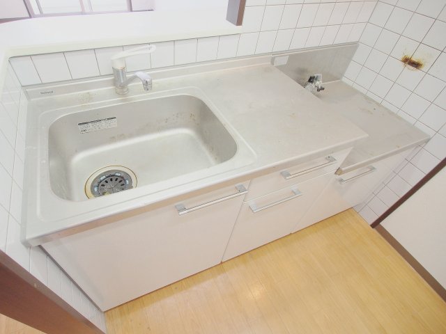 キッチン　※同じ間取りの別部屋のお写真です※