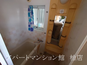 バス・シャワールーム　残置物は撤去いたします