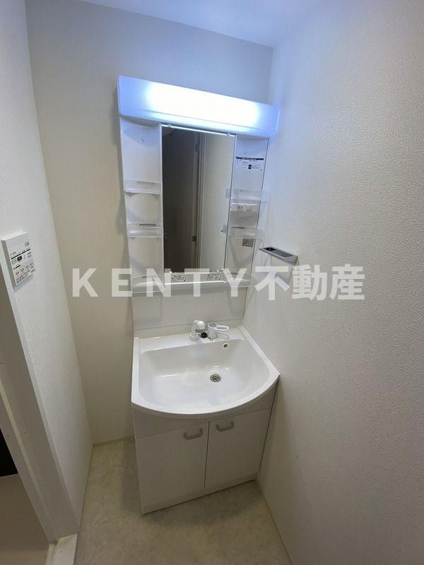 洗面設備　コンパクトで使いやすい洗面所