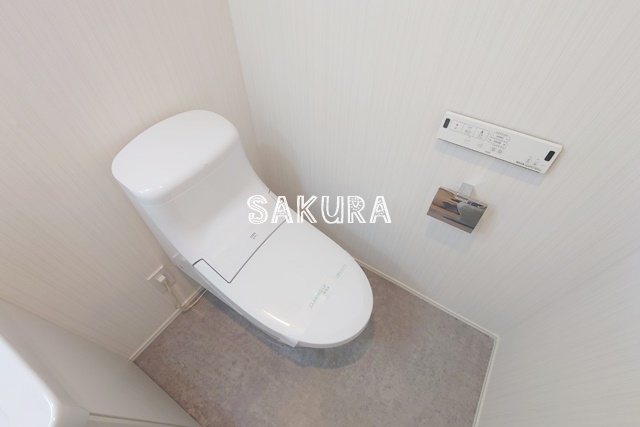 トイレ　落ち着いた色調のトイレです♪