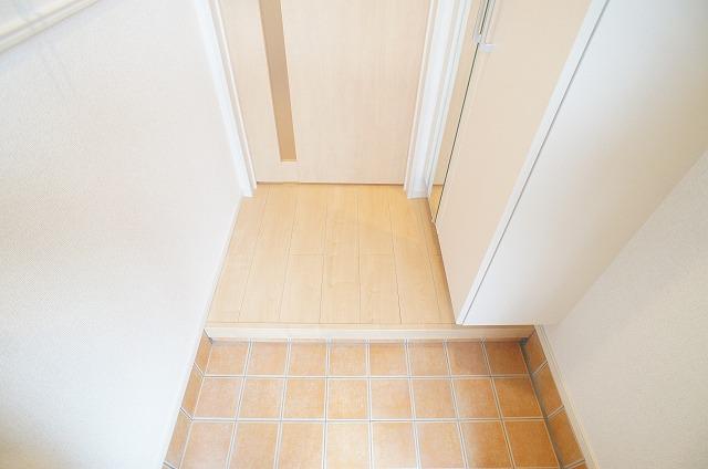 玄関　全身鏡付きシューズボックス