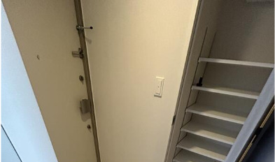 玄関　※別部屋の参考写真です。