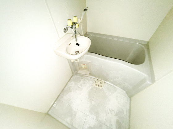 バス・シャワールーム　※別号室の写真です。