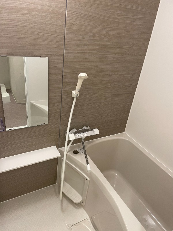 バス・シャワールーム　追い炊き機能付き♪