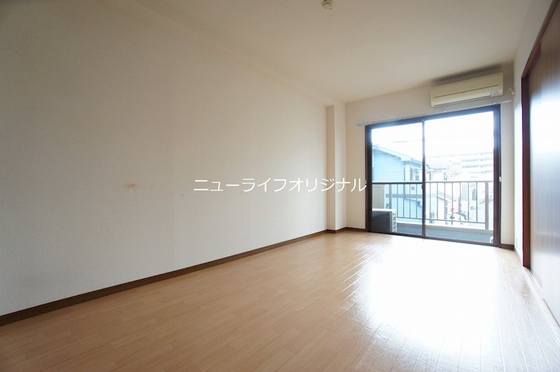 居室・リビング　自然光が心地よい洋室7.5帖