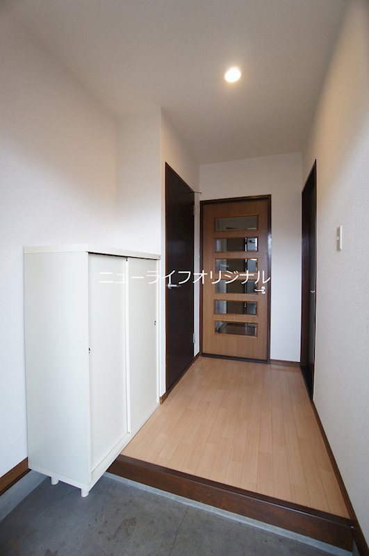 玄関　シューズボックス付き。広めの玄関