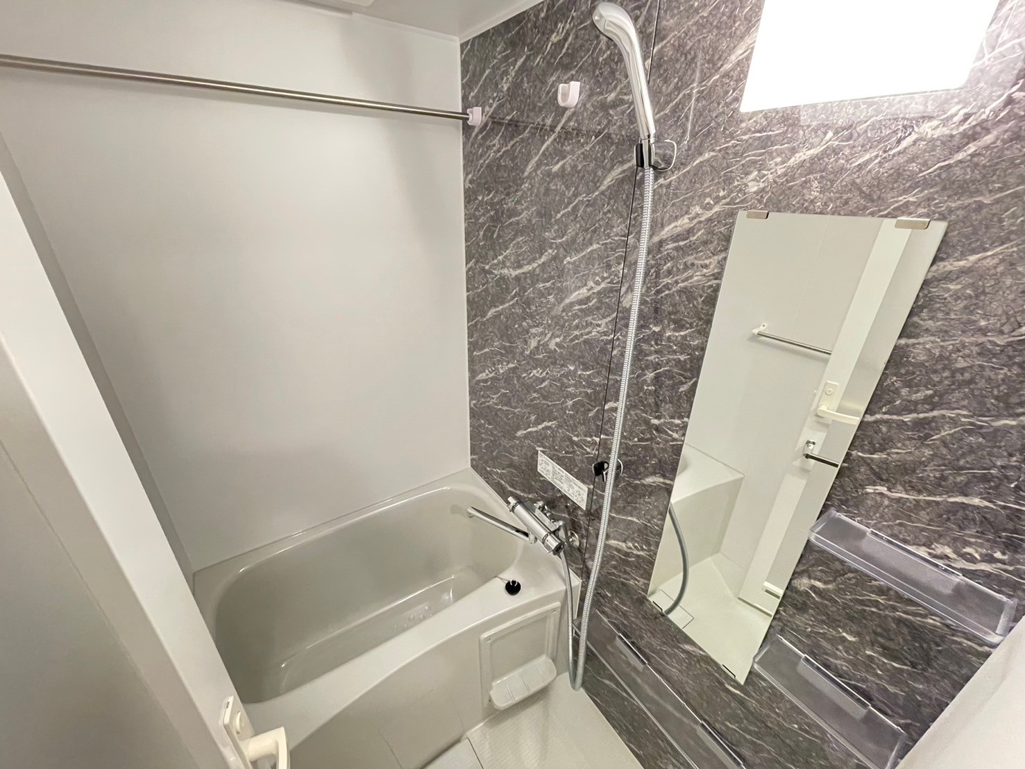 バス・シャワールーム　浴室