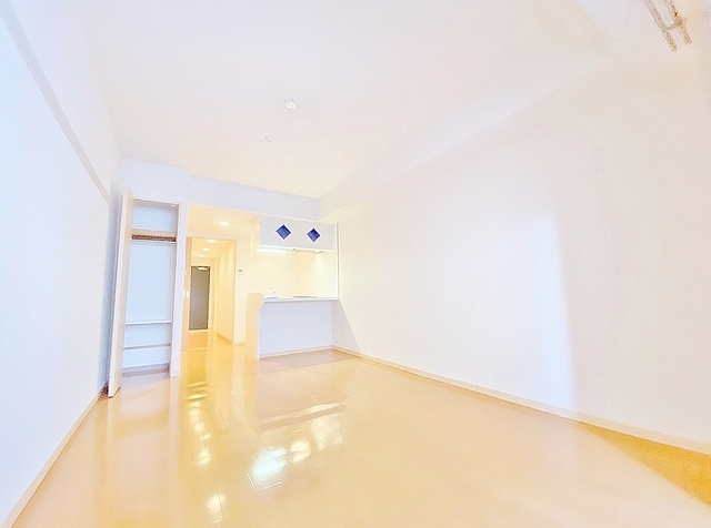 居室・リビング　広々開放的なワンルームのお部屋です