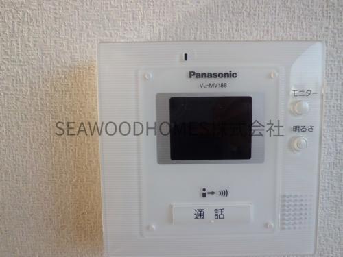 セキュリティ　モニター付きインターホンで急な来客でも安心です。