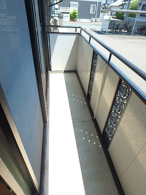 バルコニー　図面と現状に相違がある場合には現状を優先