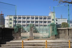 小学校　神戸市立御影小学校（小学校）まで734m