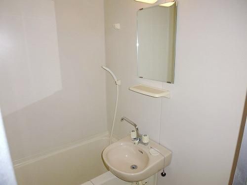 洗面設備　★洗面台にカガミあります★