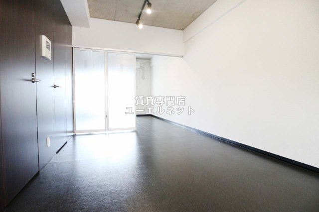 居室・リビング　ゆったりとくつろげる、落ち着きのある居室空間です