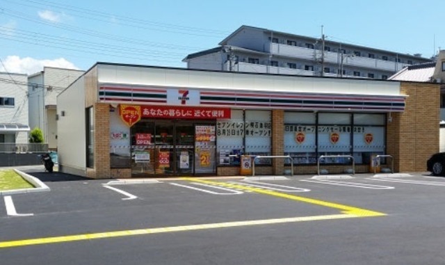 コンビニ　セブンイレブン明石鳥羽店（コンビニ）まで399m