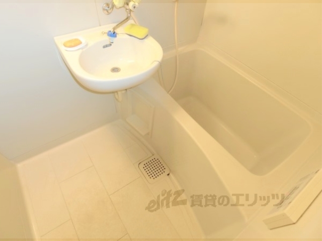 バス・シャワールーム　バス