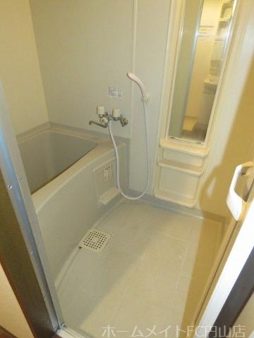 バス・シャワールーム　バス