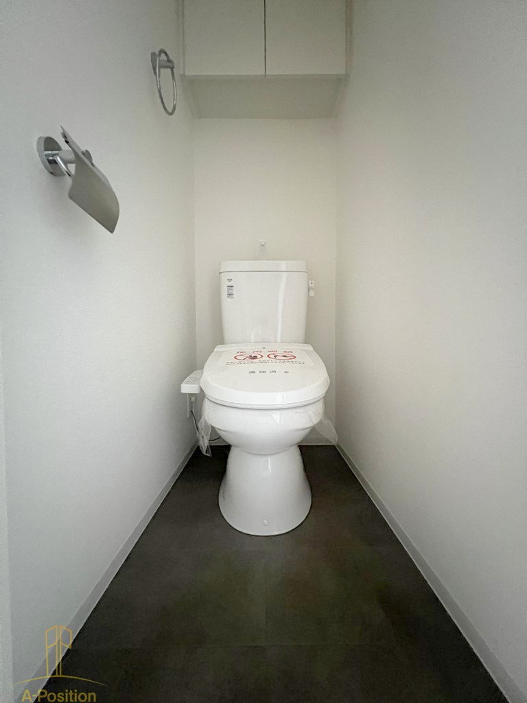 トイレ　セレニテ難波グランデノール