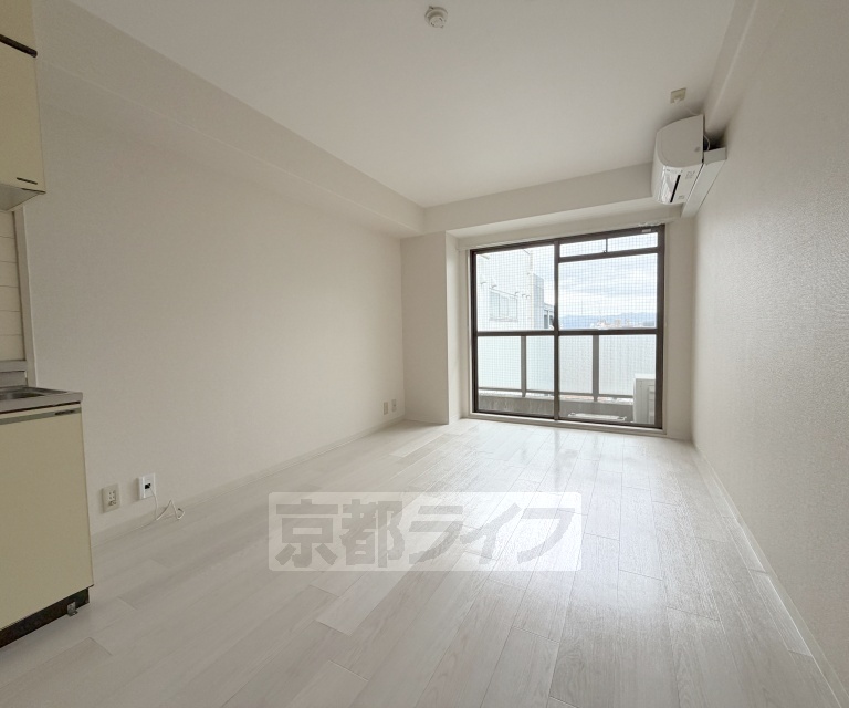 キッチン　二口コンロが置けます。