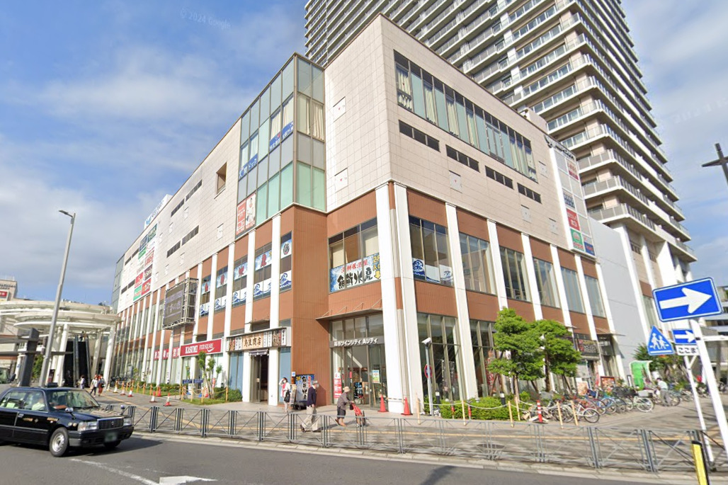 飲食店　中華食堂日高屋越谷駅前店（飲食店）まで383m