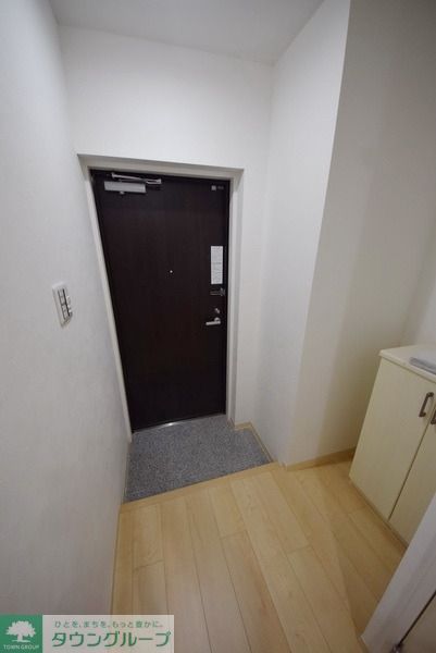 玄関　お部屋探しは【タウンハウジング蘇我店】にお任せ下さい♪