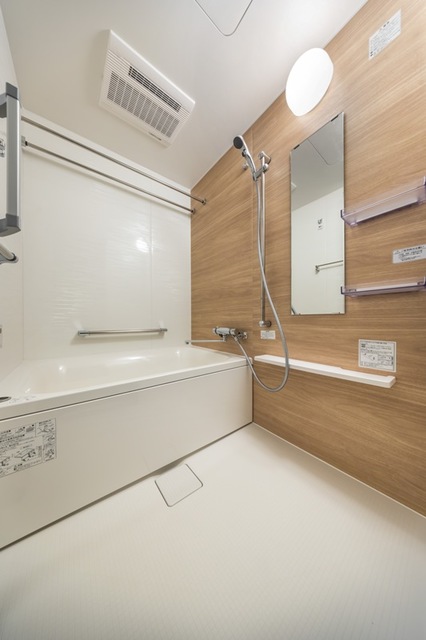 バス・シャワールーム　※写真は同タイプ住戸です。