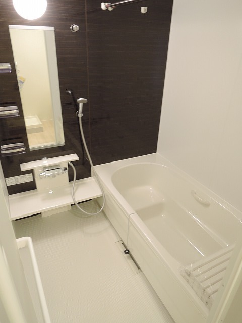 バス・シャワールーム　★１坪バス／追焚・暖房乾燥機付き★