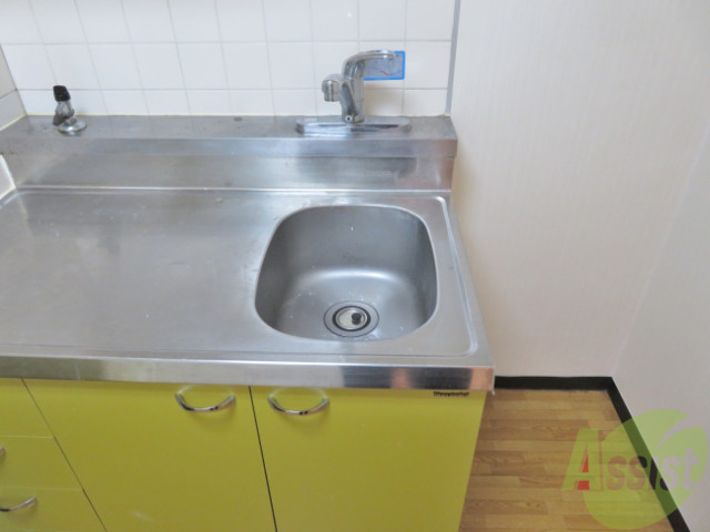 洗面設備　洗面台はございませんので、台所で朝の準備をお願いします