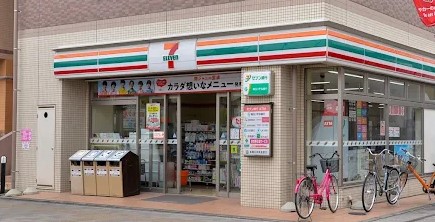 コンビニ　セブンイレブン 浦和美園駅前店（コンビニ）まで240m