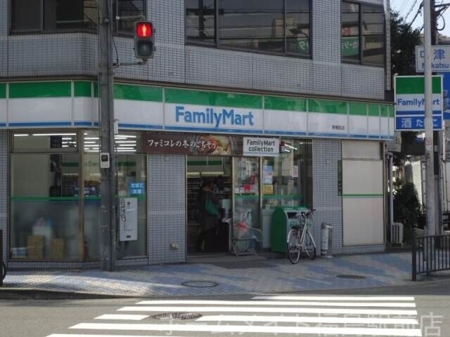 コンビニ　ファミリーマート新梅田店（コンビニ）まで223m