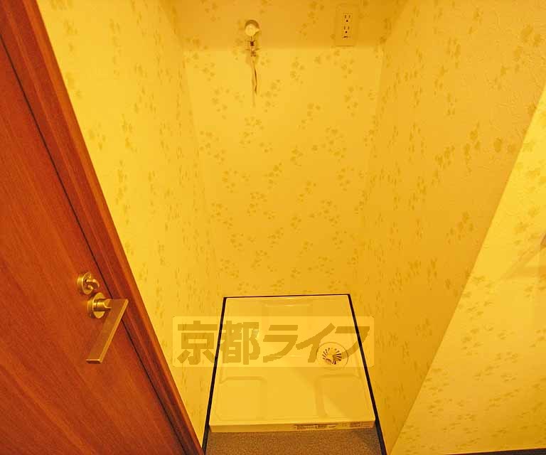 その他設備　室内に洗濯機置けます。