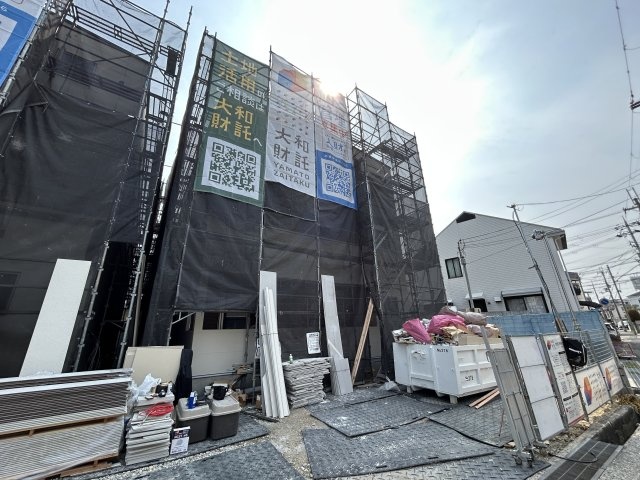 建物外観　建設中