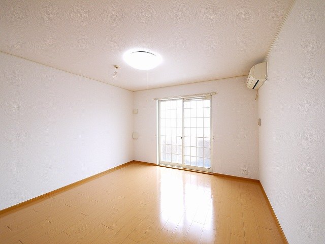 その他部屋・スペース　使い勝手のいい寝室です
