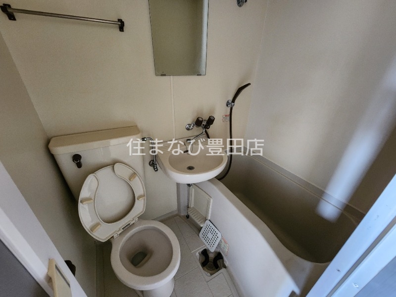 バス・シャワールーム　同型別部屋写真