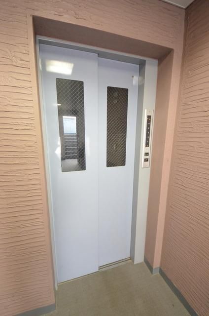 その他共有部分　☆上の階もエレベーターでラクラクです☆