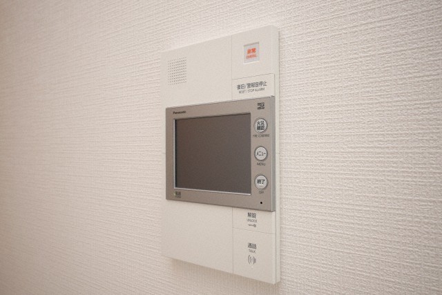 セキュリティ　モニター付きインターホンです
