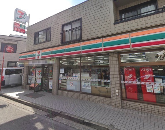 コンビニ　セブンイレブン（コンビニ）まで432m