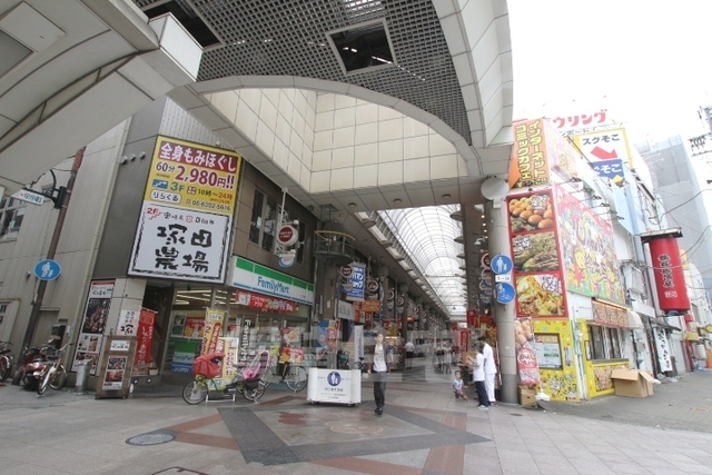 コンビニ　ファミリーマート　北野高校前（コンビニ）まで132m