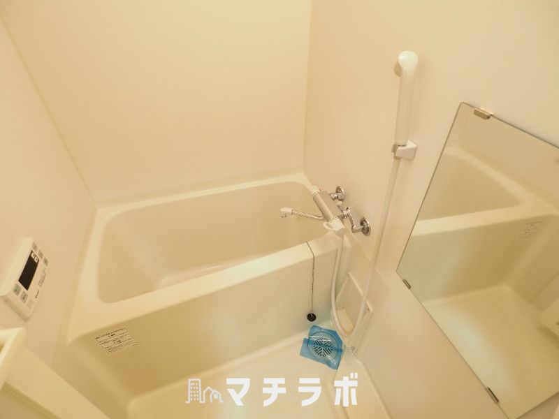 バス・シャワールーム　同タイプ別部屋の画像です