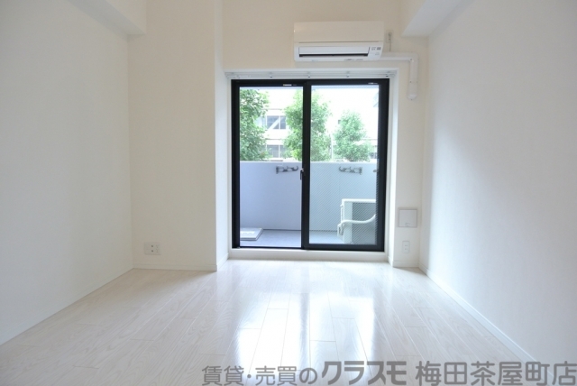 居室・リビング　人気のホワイトを基調としたお部屋です　サムティ江戸堀アサント